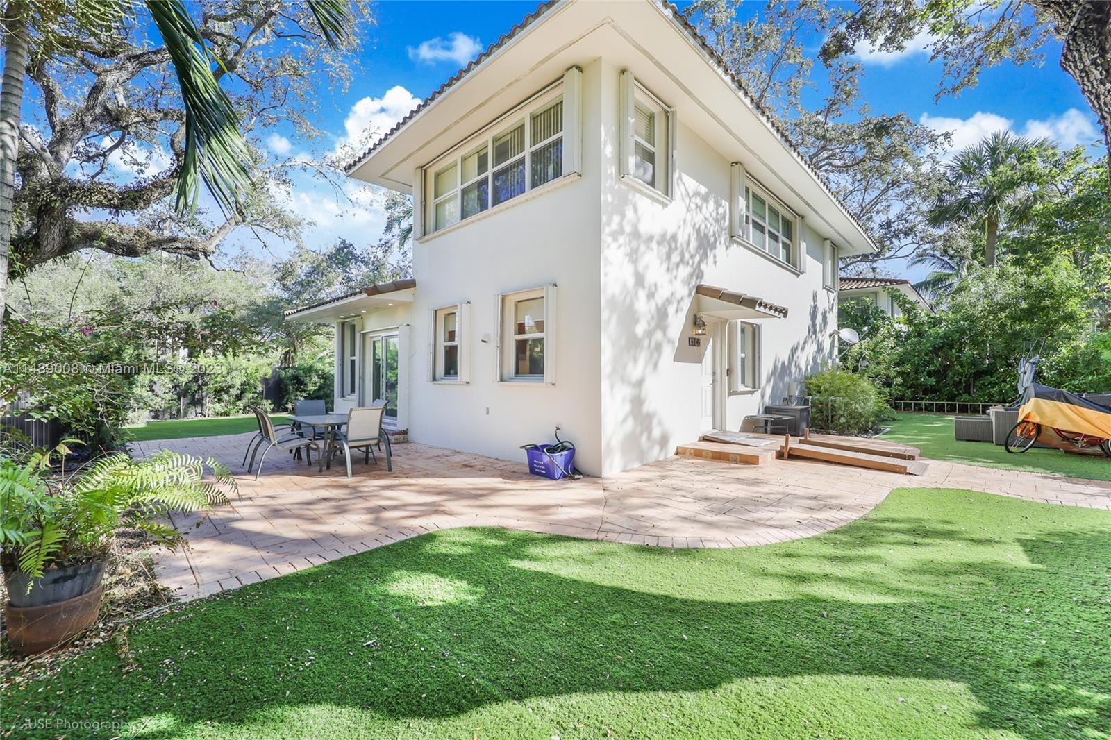 Photo of 3698 Franklin Ave in Miami, FL
