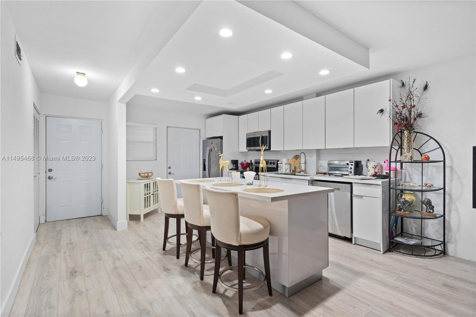 Photo of 3550 NE 169th St #106 in North Miami Beach, FL