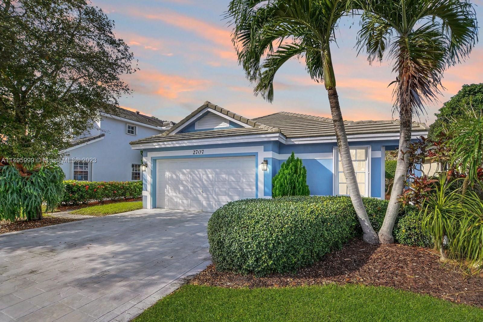 Photo of 2707 Pinewood Ct in Davie, FL