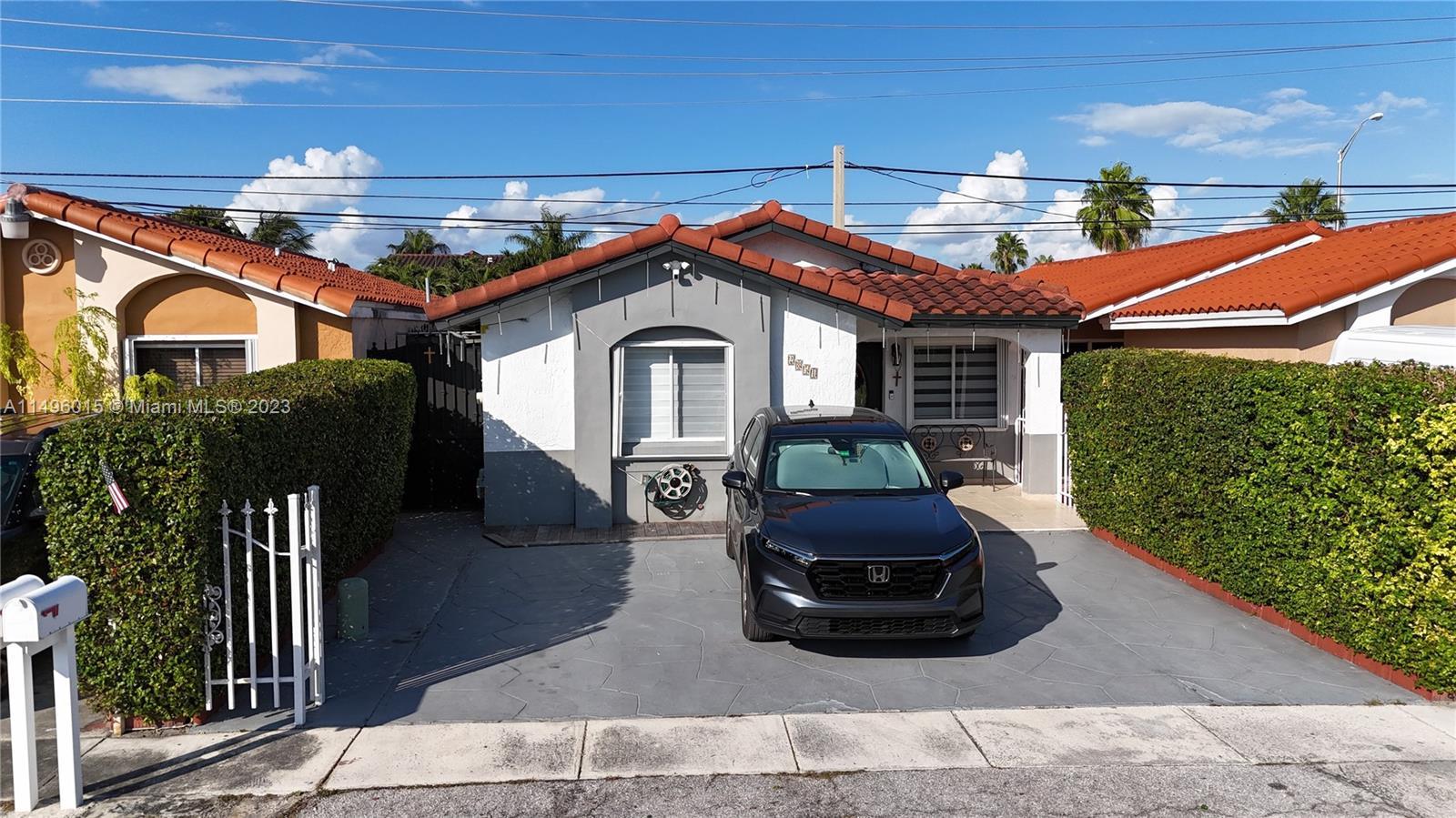 Photo of 2851 W 75th Ter in Hialeah, FL
