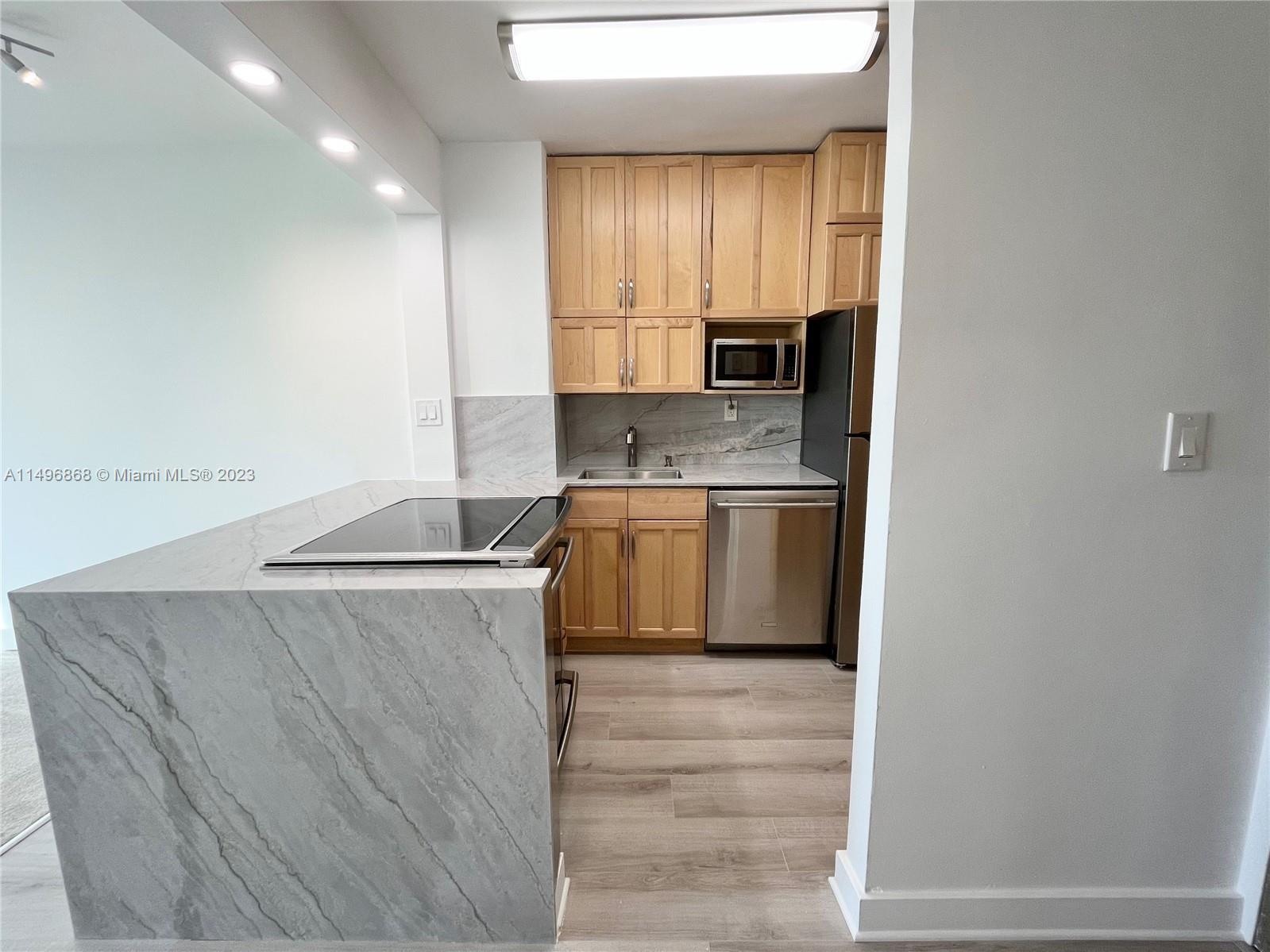 Photo of 2899 Collins Ave #1034 in Miami Beach, FL