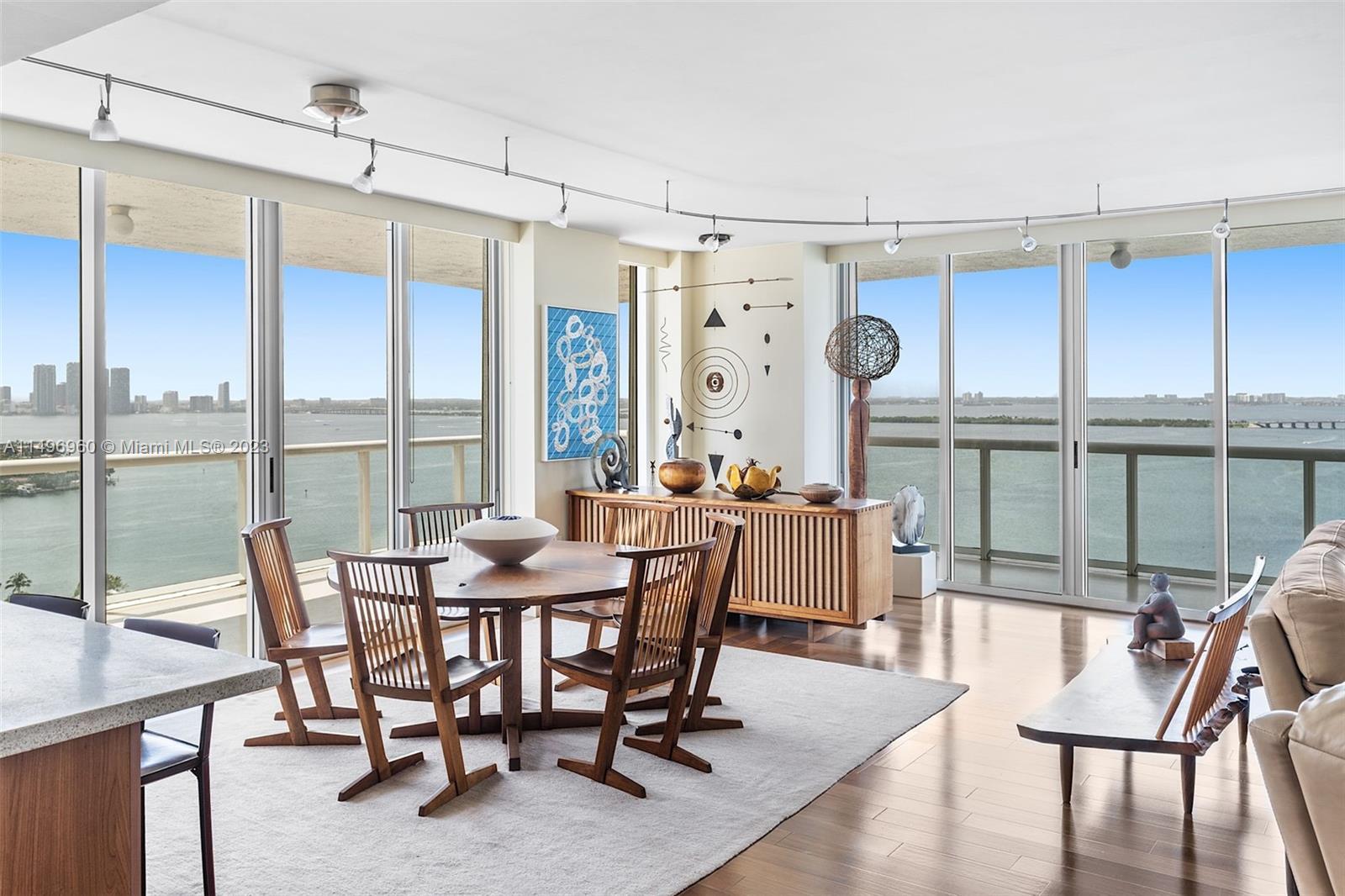Photo of 10 Venetian Wy #2201 in Miami Beach, FL