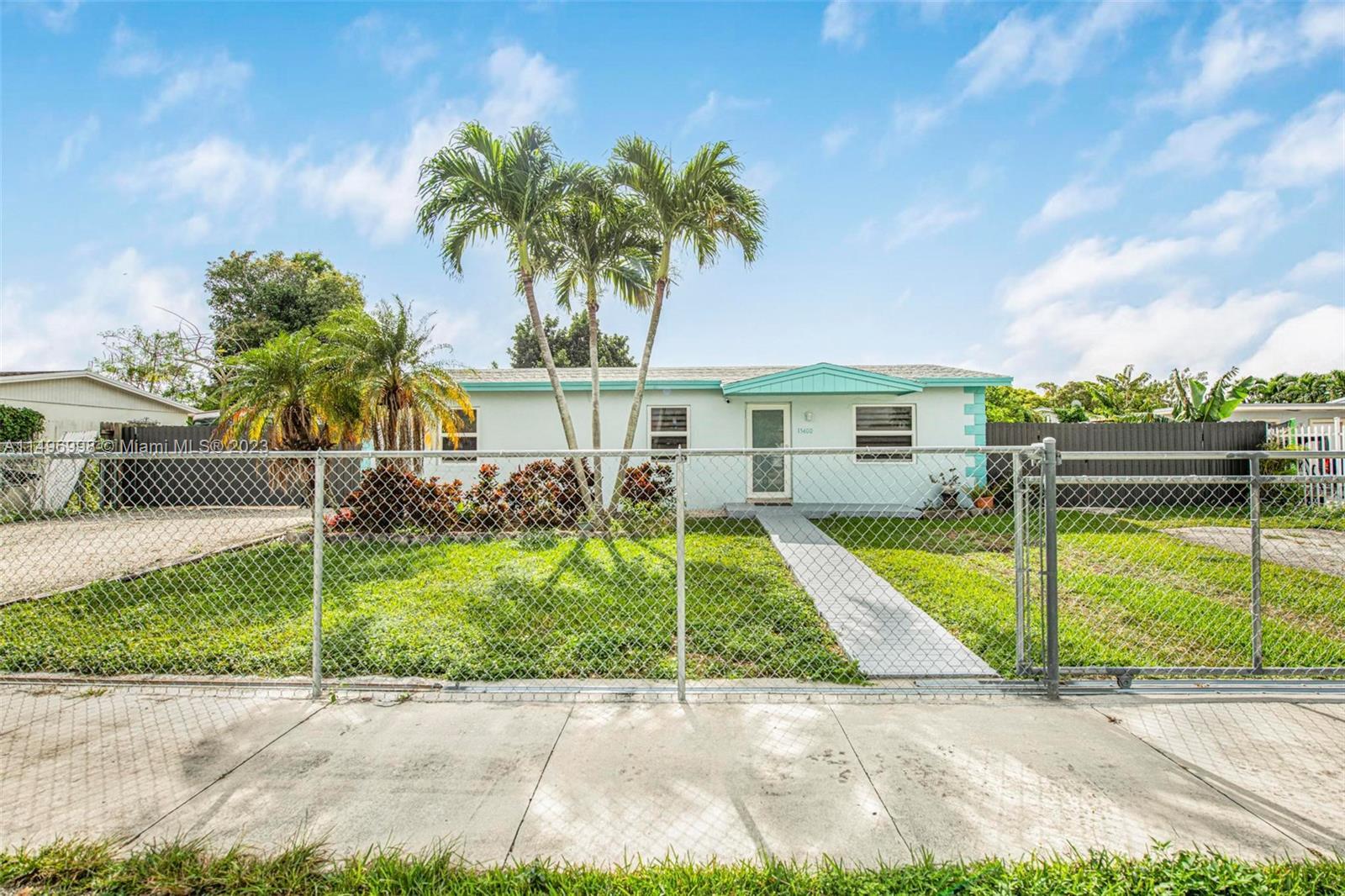 Photo of 15400 SW 306th St in Homestead, FL