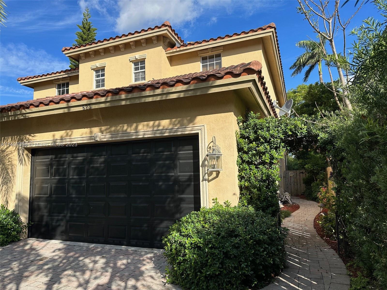 Photo of 823 SW 11th St in Fort Lauderdale, FL