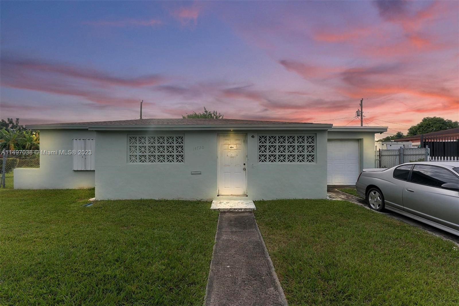 Photo of 14720 Polk St in Miami, FL