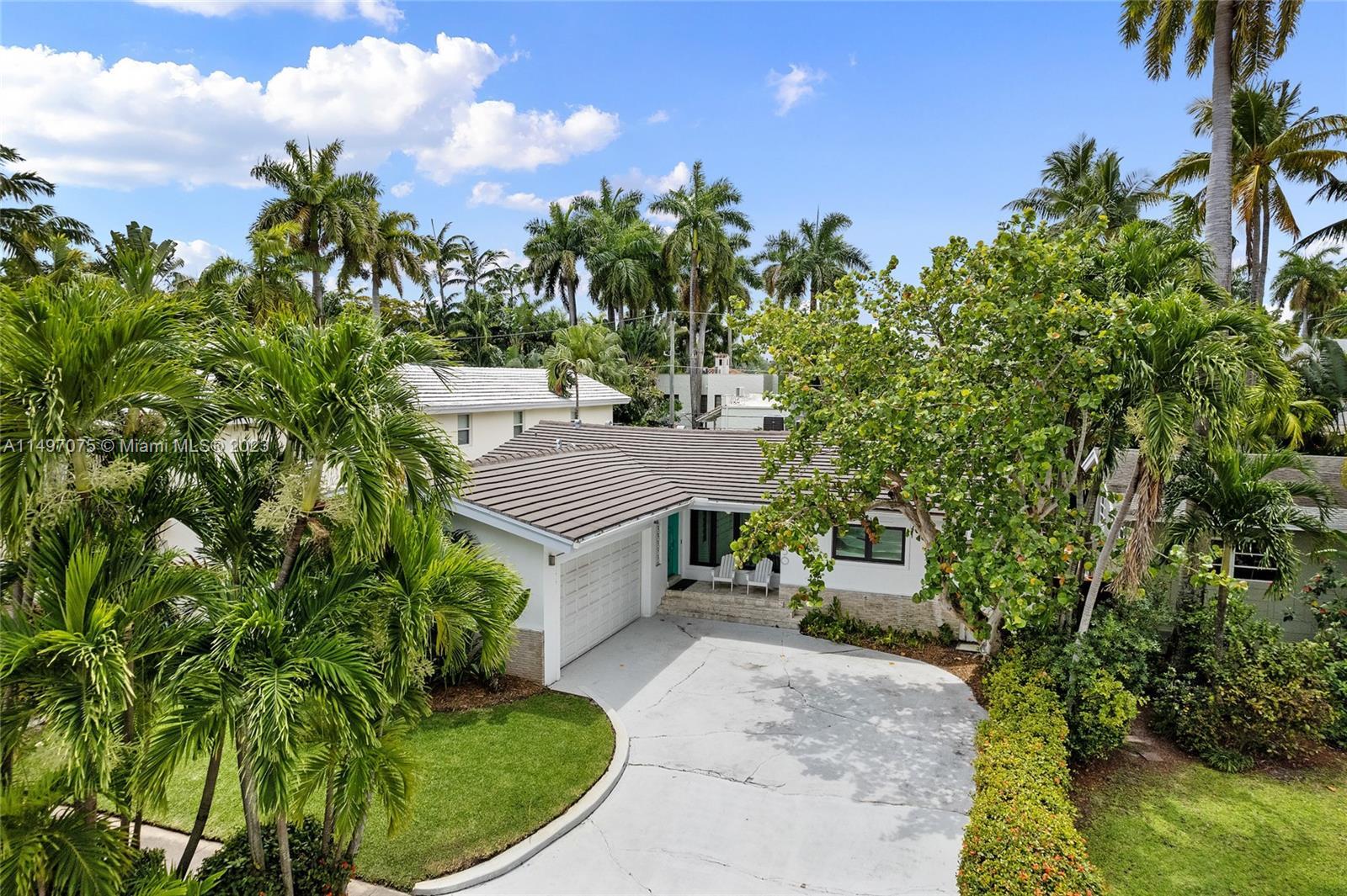 Photo of 3530 E Fairview St in Miami, FL