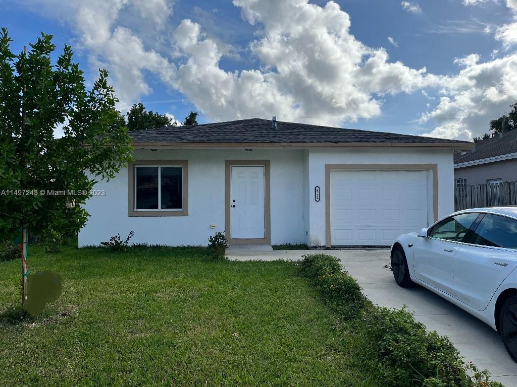 Photo of 2722 NW 8th St in Fort Lauderdale, FL