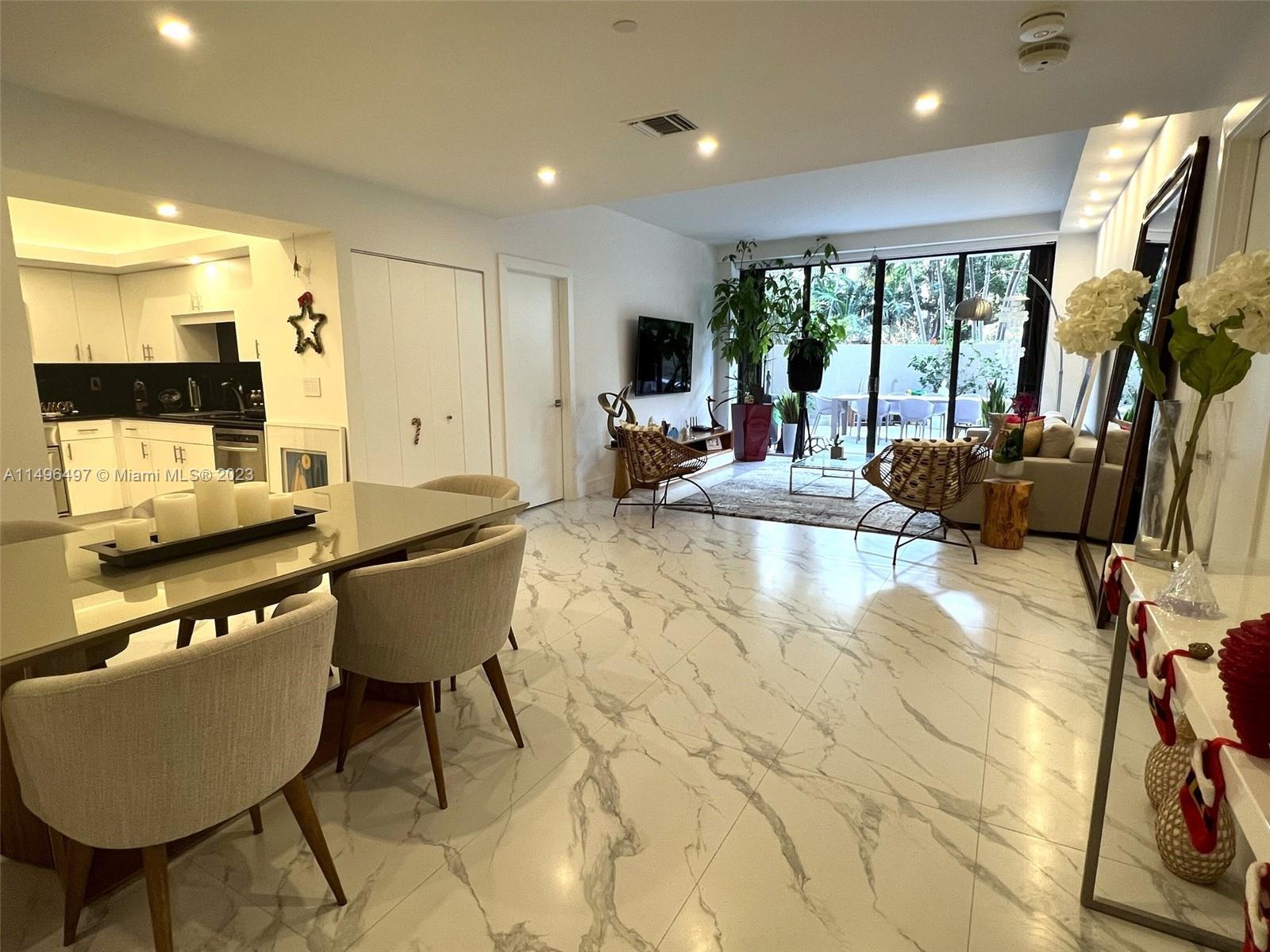 Photo of 151 Crandon Blvd #122 in Key Biscayne, FL
