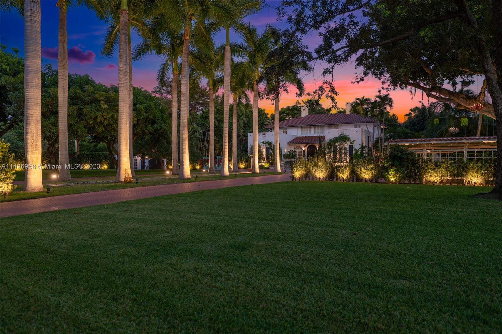 Photo of 7601 Old Cutler Rd in Coral Gables, FL