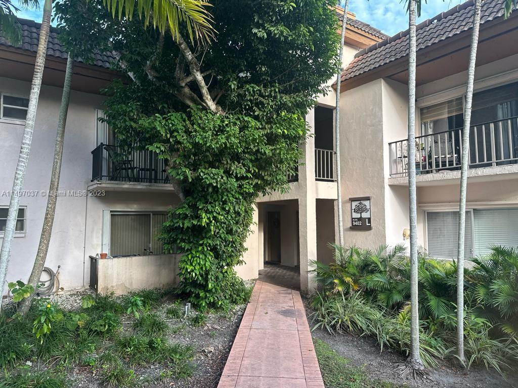 Photo of 9402 SW 77th Ave #L8 in Miami, FL