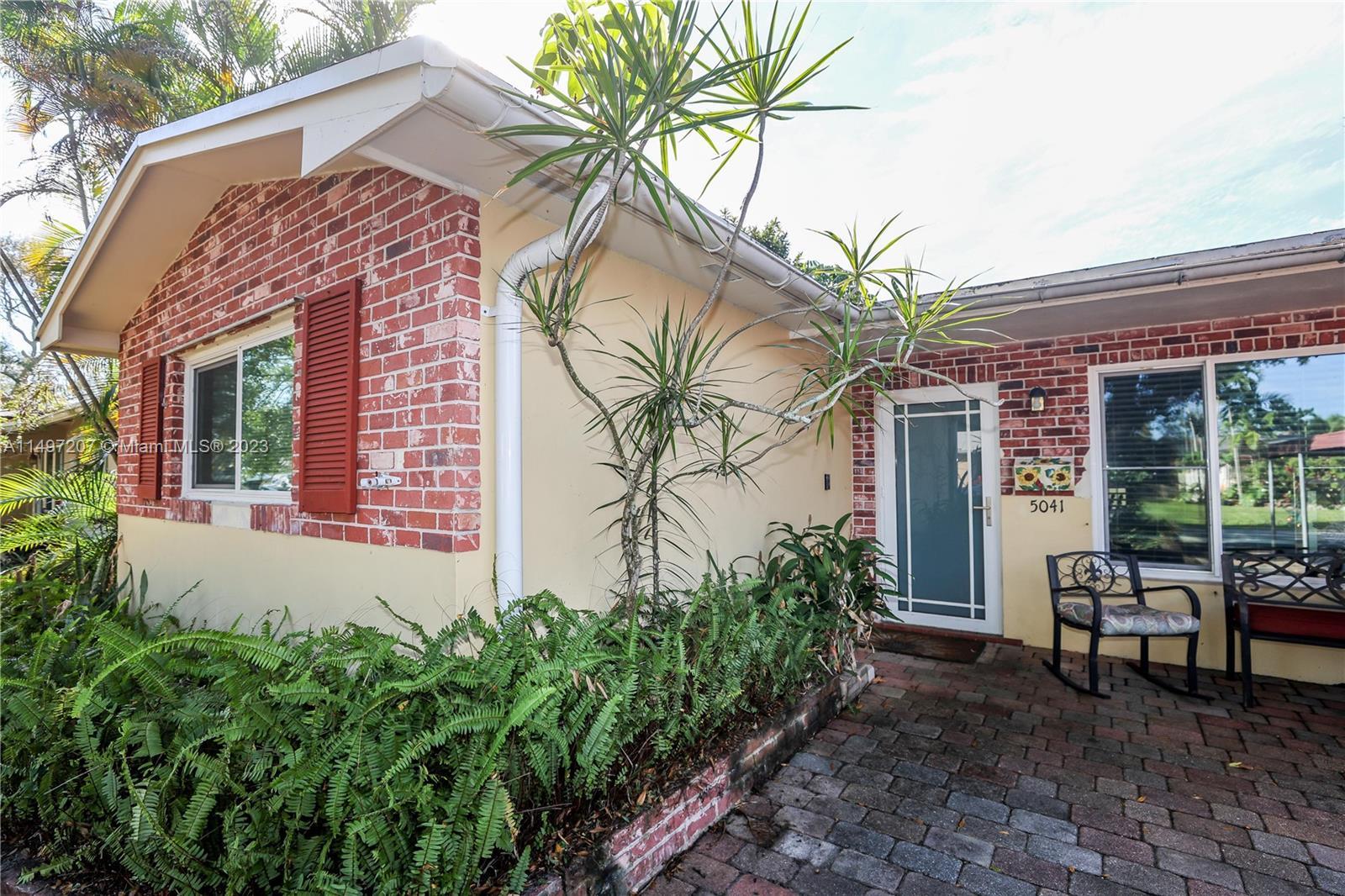 Photo of 5041 SW 29th Wy in Dania Beach, FL