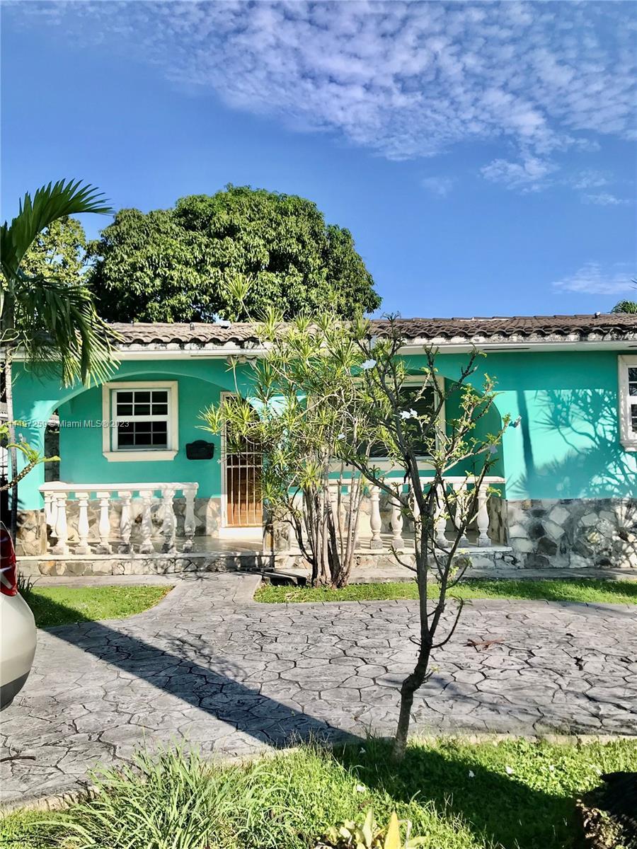 Photo of 685 SE 4th Pl in Hialeah, FL