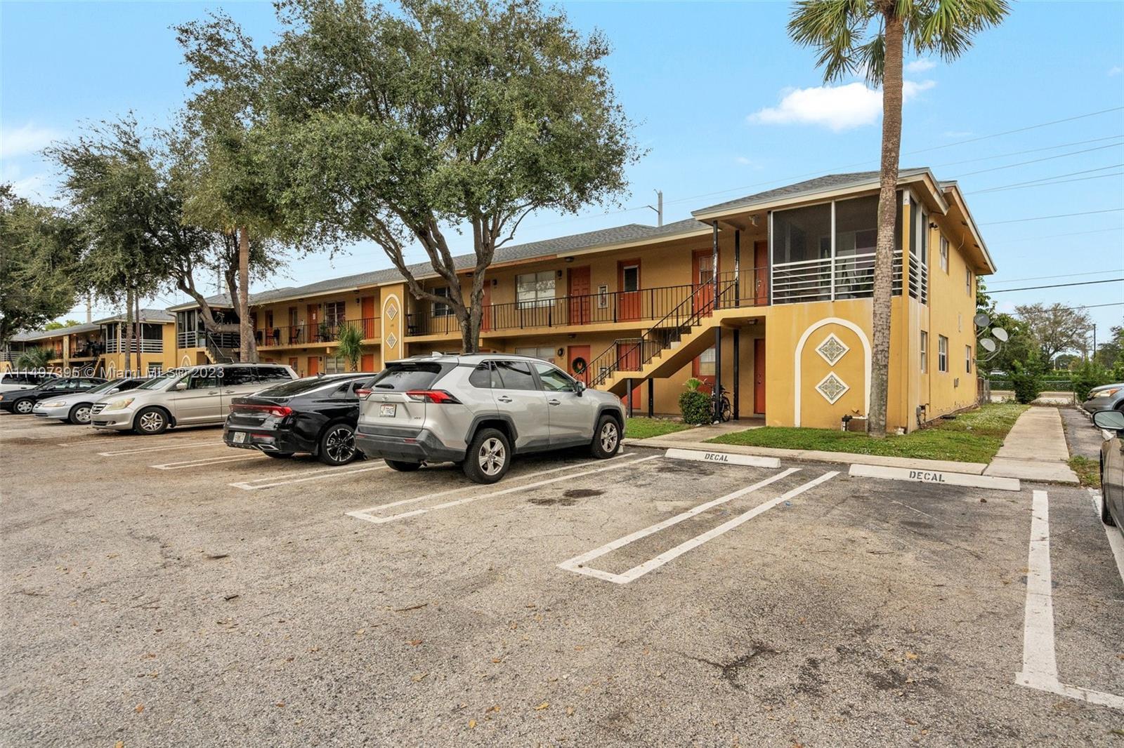 Photo of 635 SW 20th Ct #11 in Delray Beach, FL