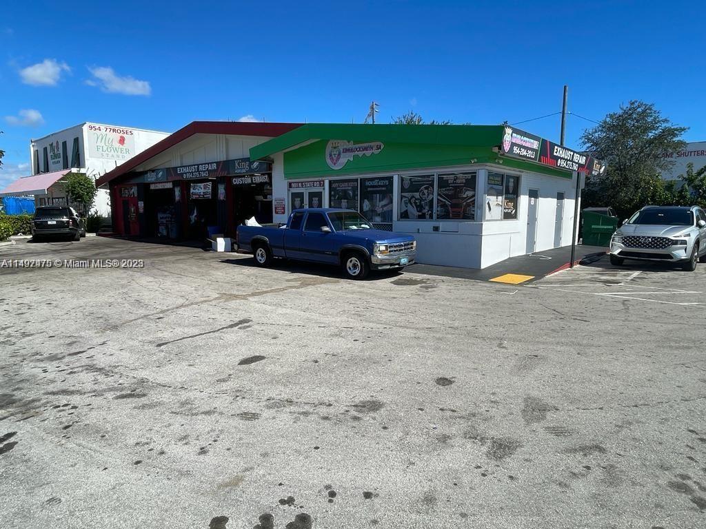 Photo of 901 N State Rd 7 in Hollywood, FL