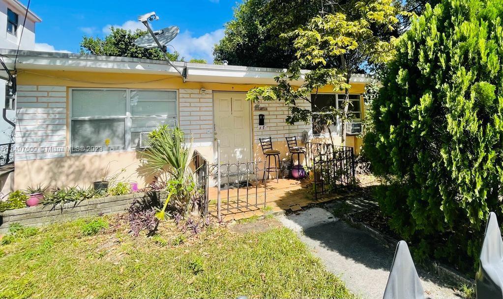 Photo of 241 NW 32nd St in Miami, FL