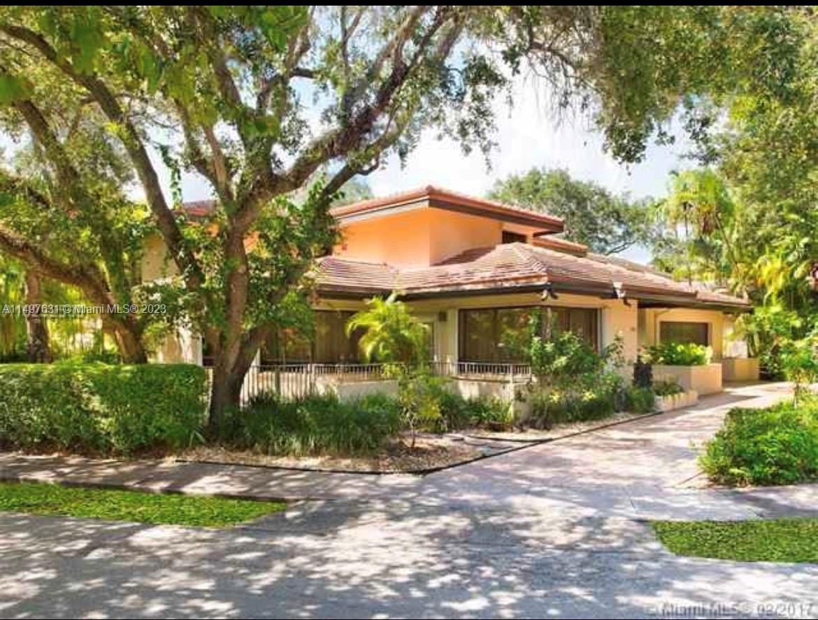 Photo of 7950 Old Cutler Rd in Coral Gables, FL