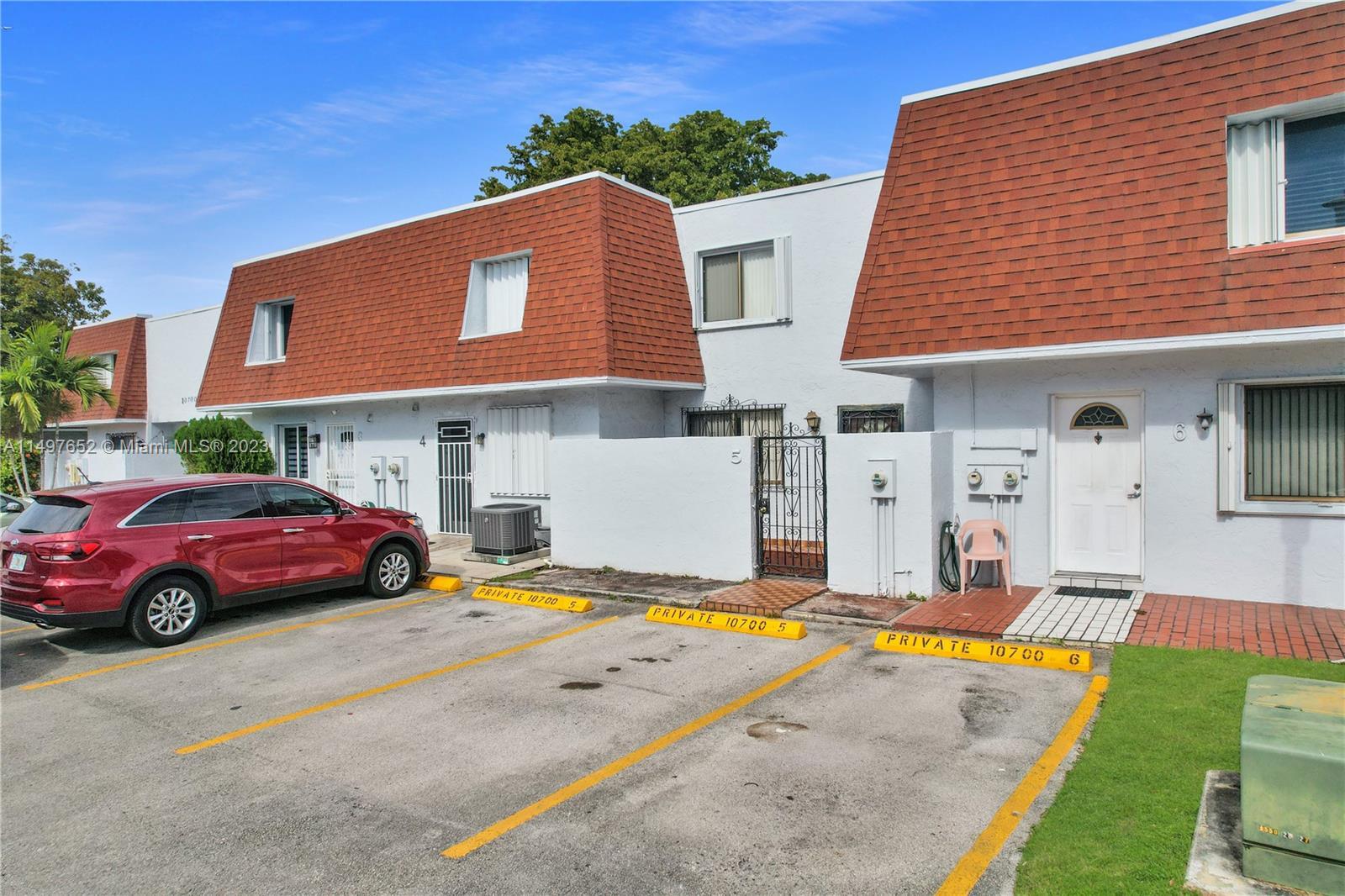 Photo of 10700 NW 7th St #5A in Miami, FL