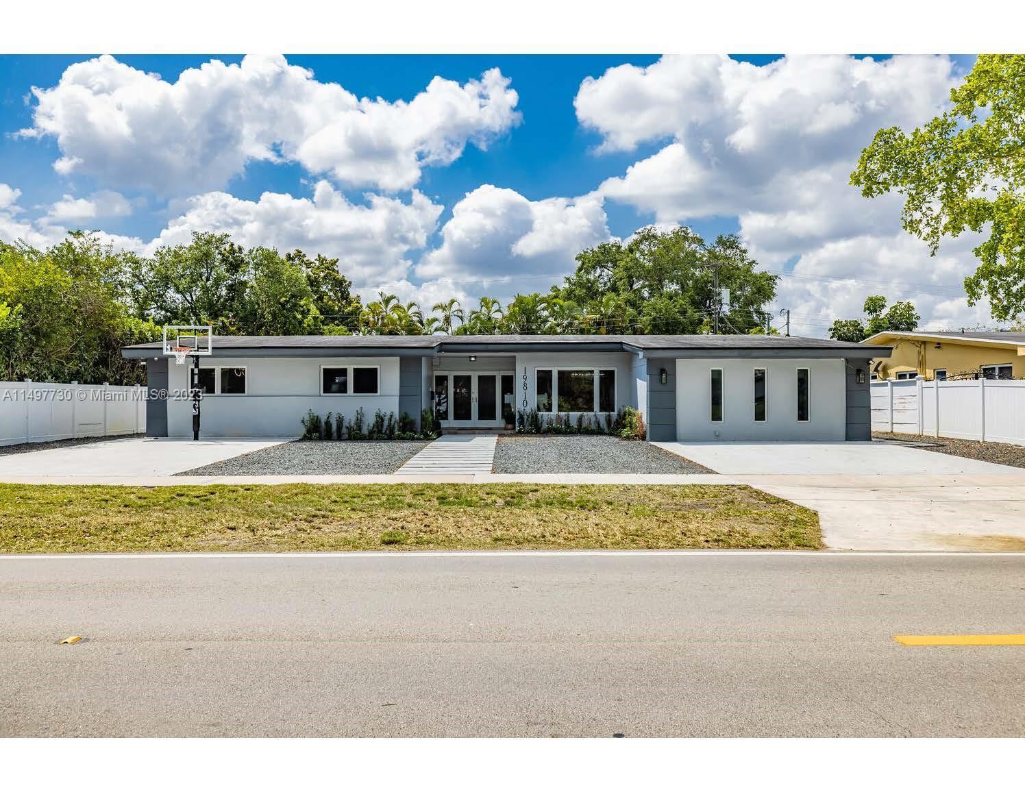 Photo of 19810 NE 22nd Ave in Miami, FL
