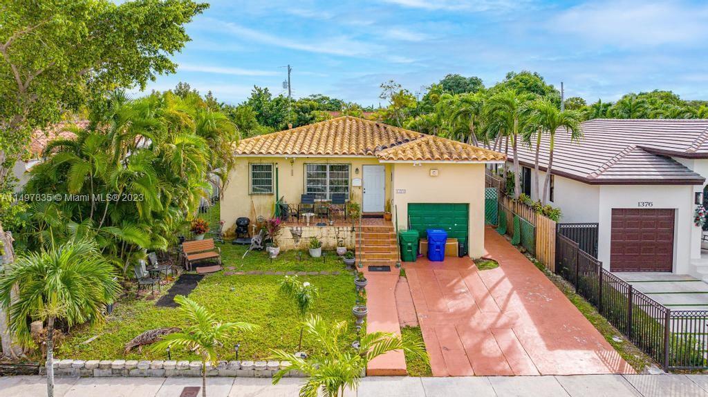 Photo of 1370 SW 16th St in Miami, FL