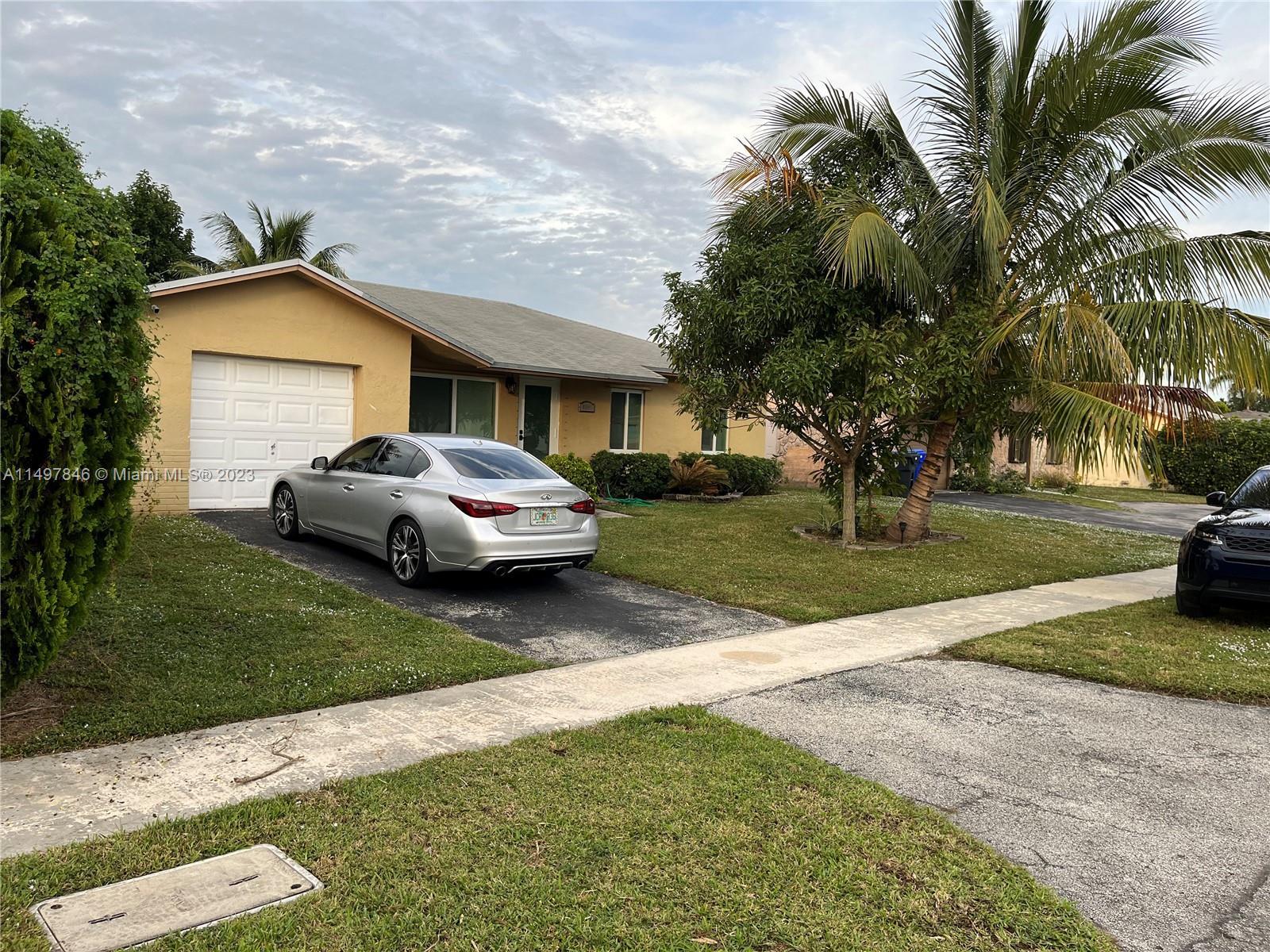 Photo of 8241 SW 9th Pl in North Lauderdale, FL