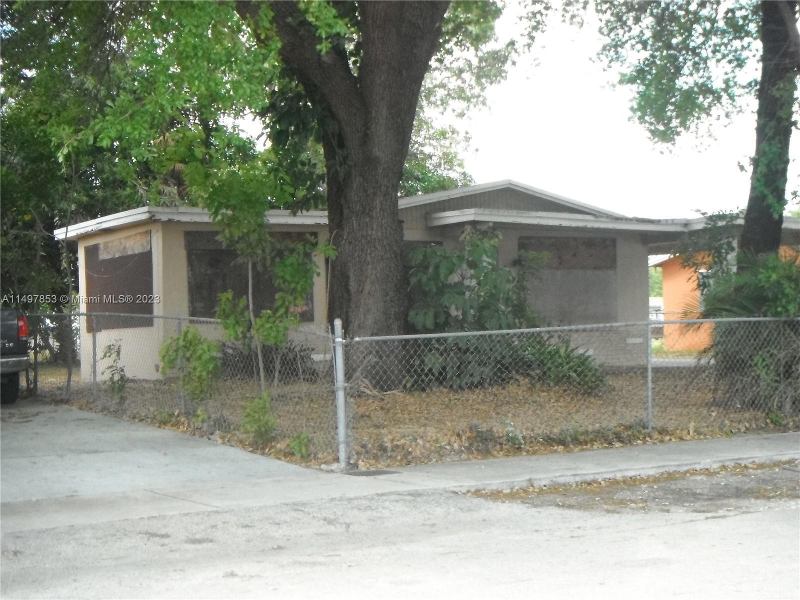 Photo of 1581 NW 32nd Ave in Lauderhill, FL