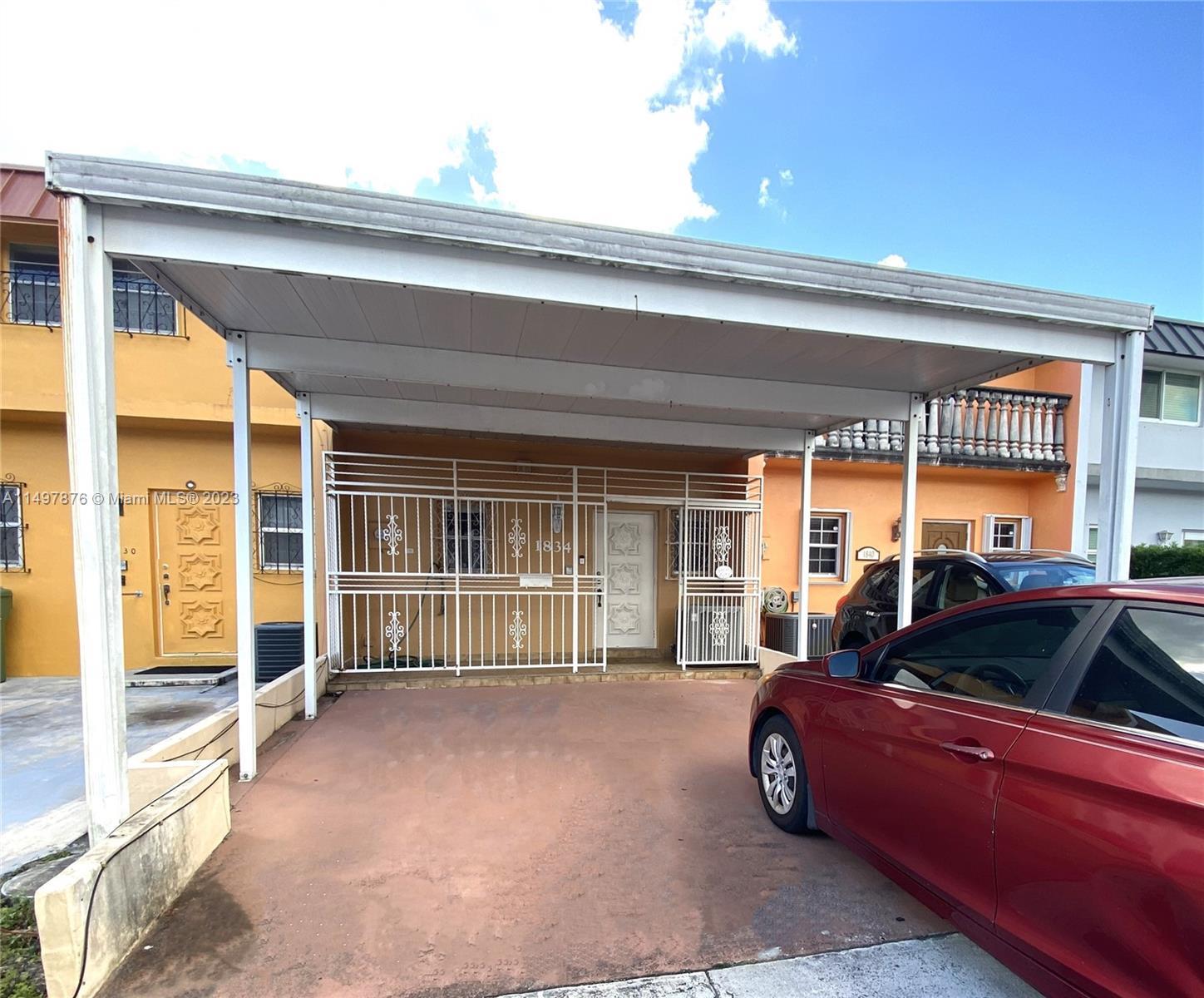 Photo of 1834 W 72nd Pl in Hialeah, FL
