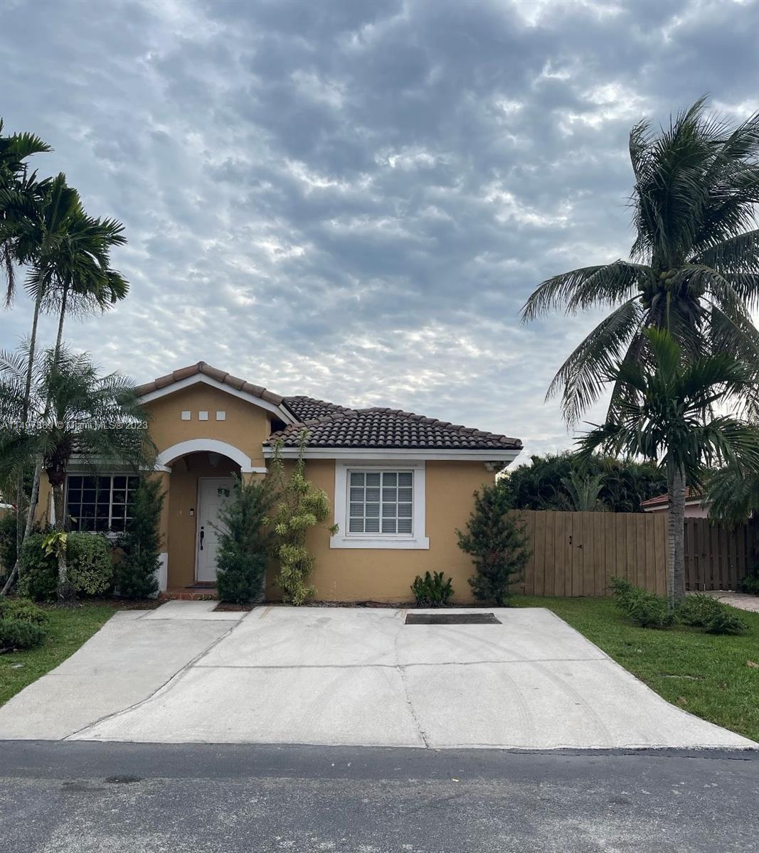 Photo of 455 SE 30th Dr in Homestead, FL
