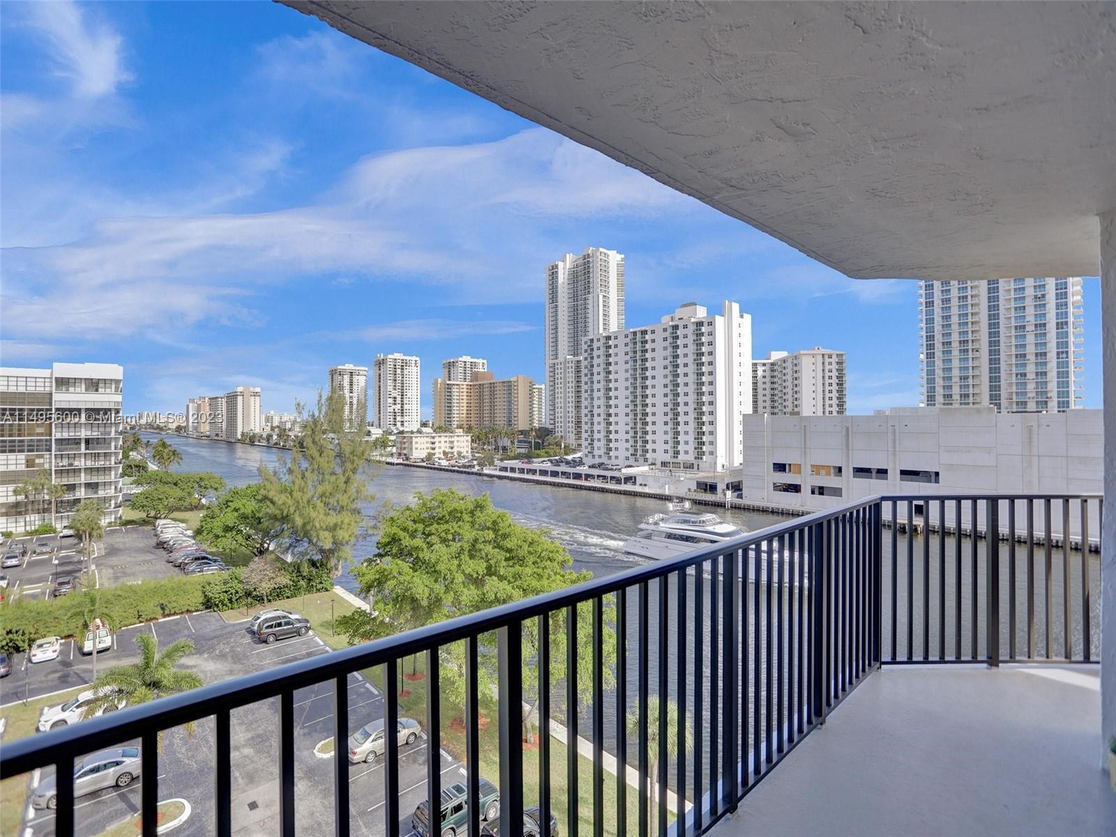 Photo of 600 Parkview Dr #721 in Hallandale Beach, FL