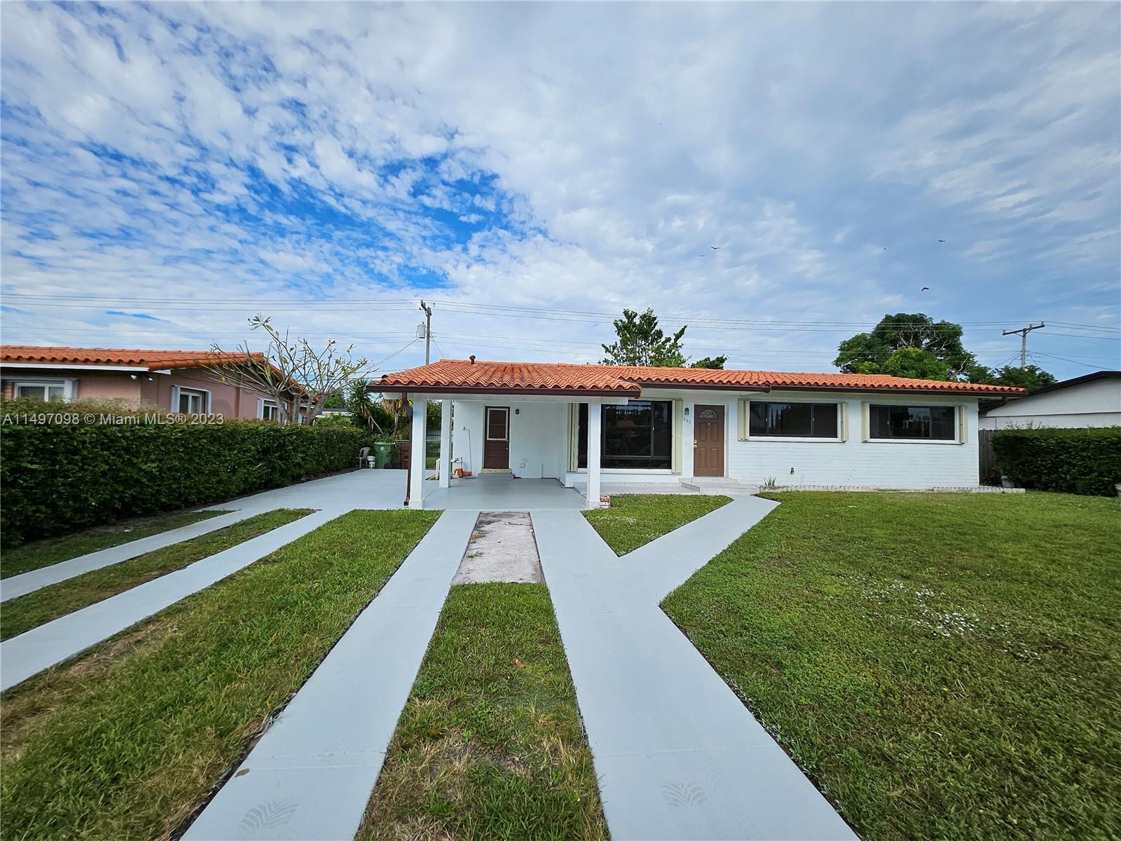 Photo of 1085 W 50th Pl in Hialeah, FL