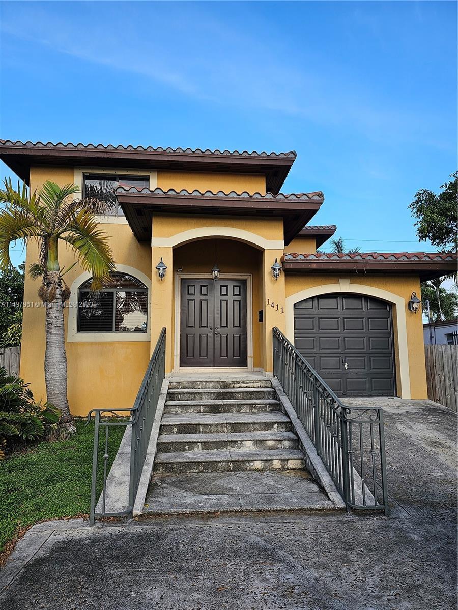 Photo of 1411 Normandy Dr in Miami Beach, FL