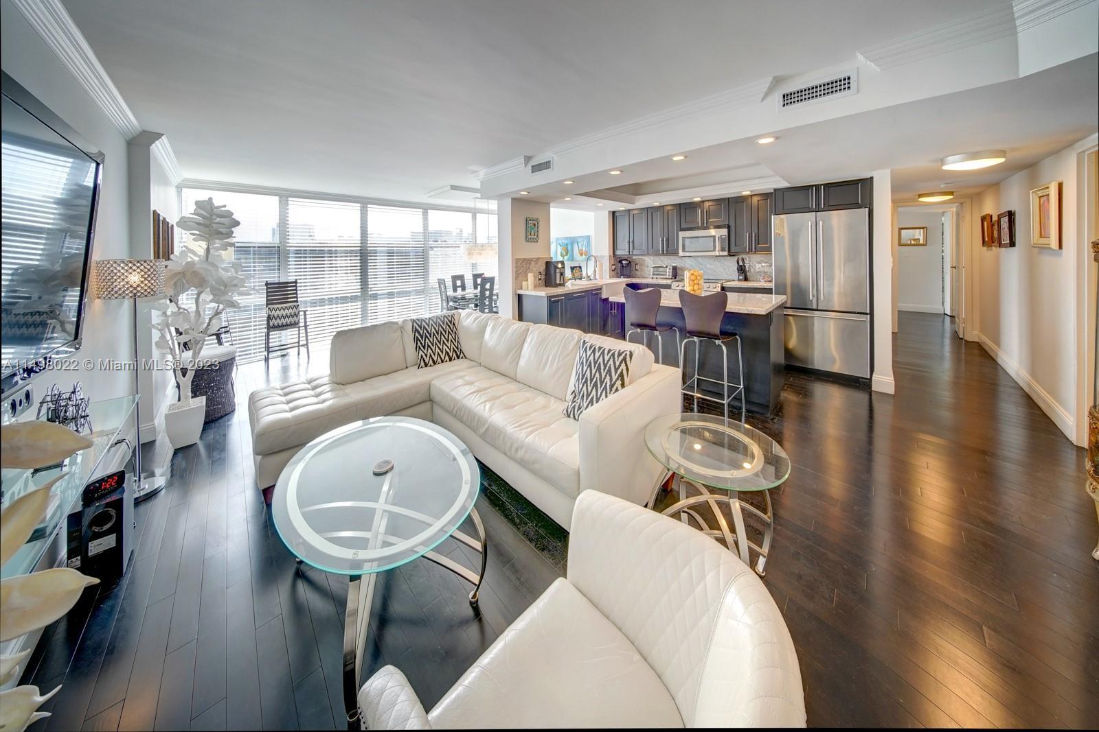 Photo of 800 Parkview Dr #1014 in Hallandale Beach, FL