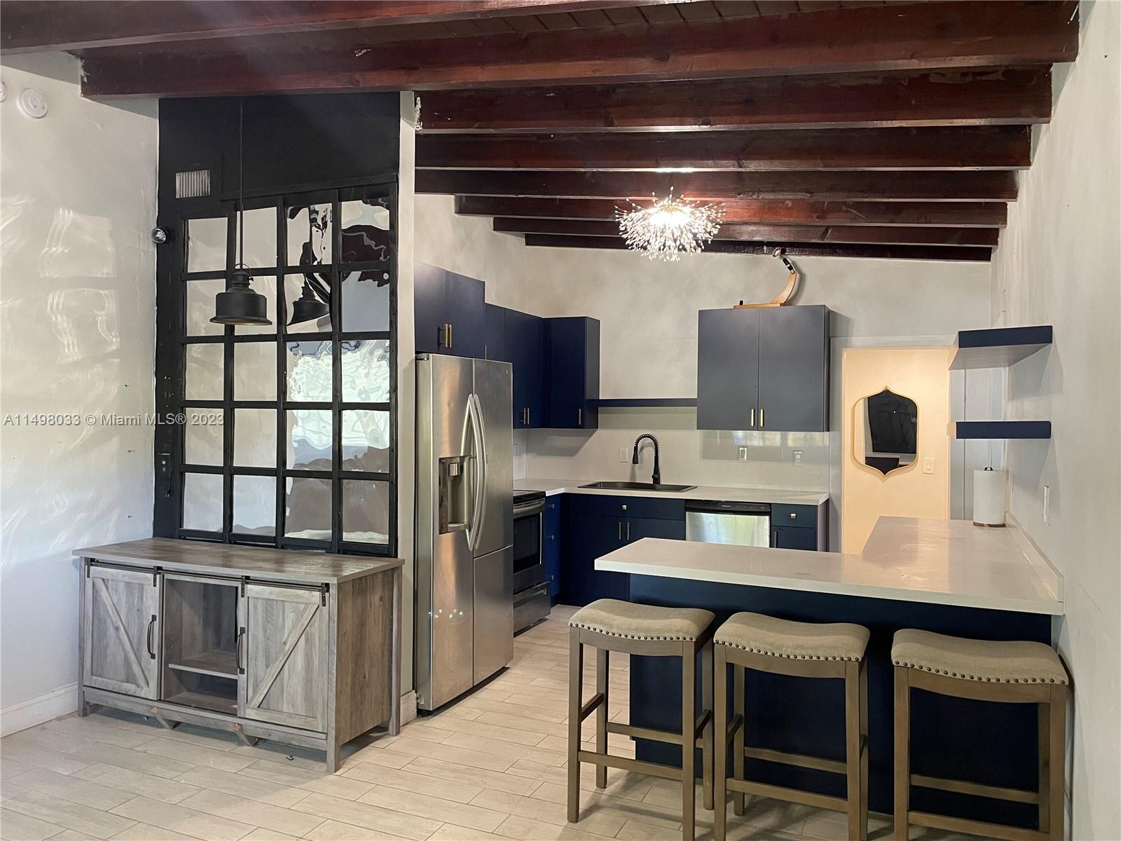 Photo of 1260 NE 153rd St in North Miami Beach, FL