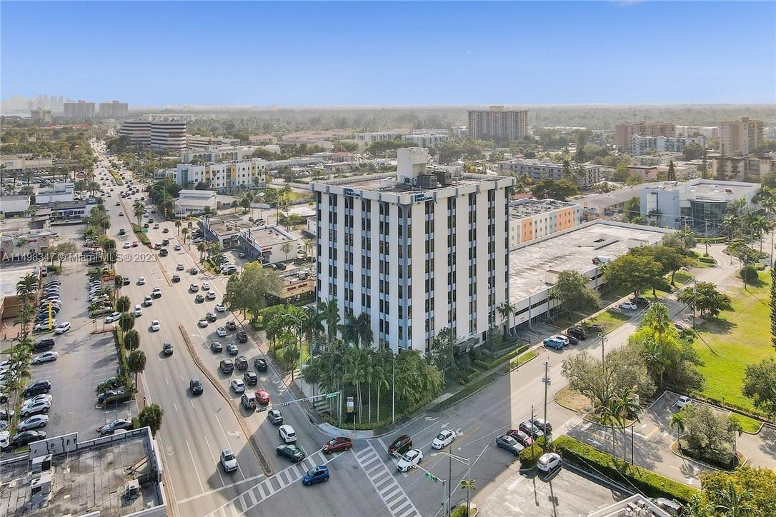 Photo of 12550 Biscayne Blvd #218 in North Miami, FL