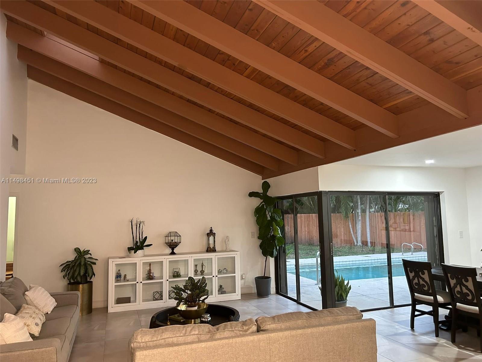 Photo of 92 Juniper Rd #92 in Hollywood, FL