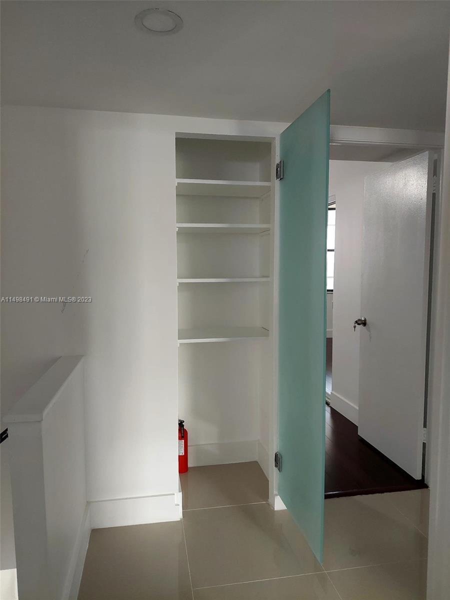 Photo of 20341 NE 30th Ave #122-6 in Aventura, FL