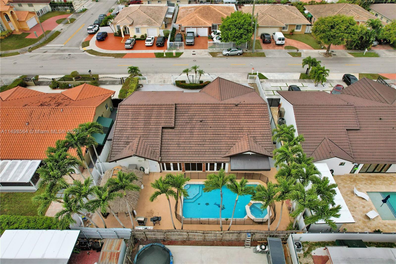 Photo of 1221 SW 139th Ave in Miami, FL