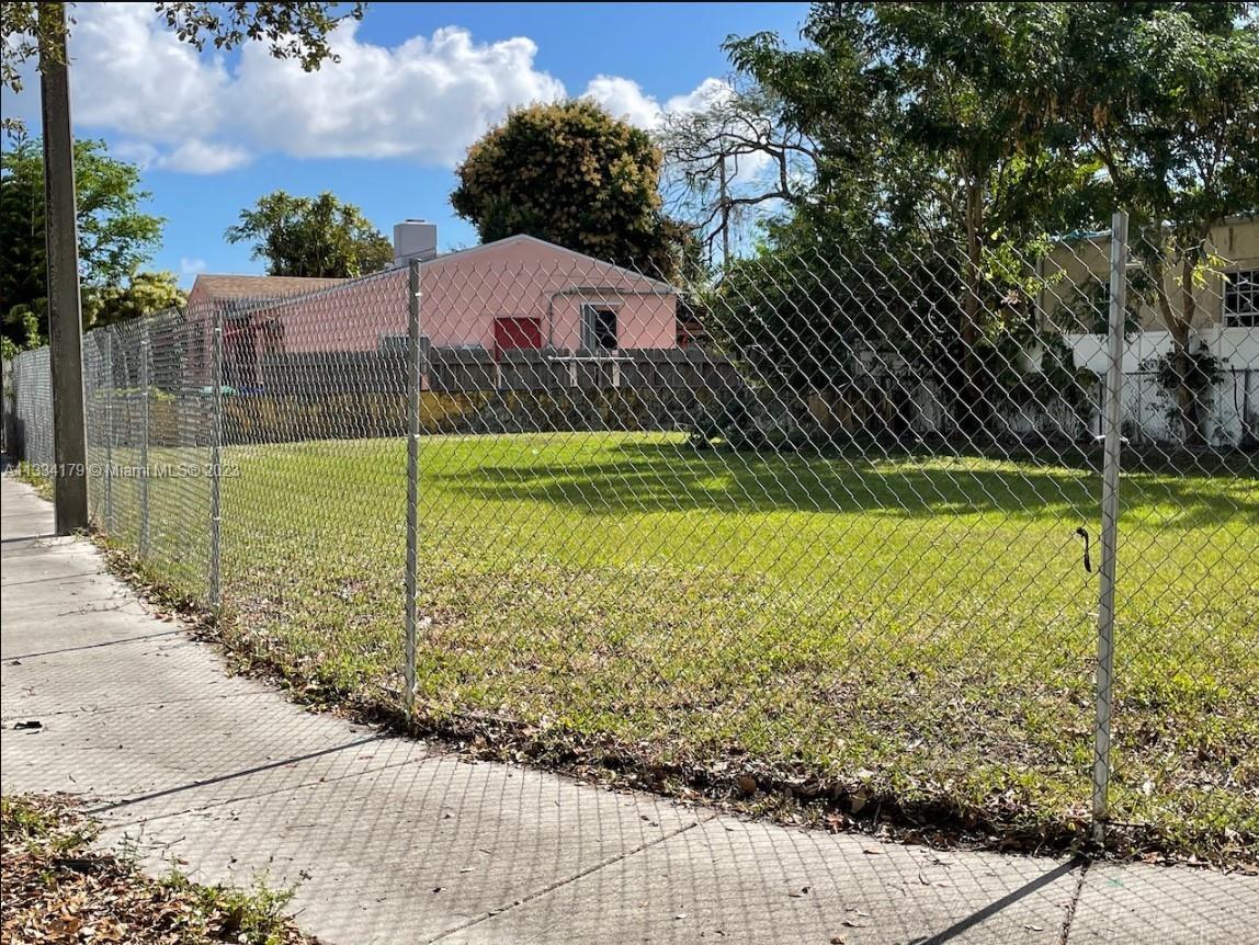 Photo of 4727 NW 6th Ave in Miami, FL