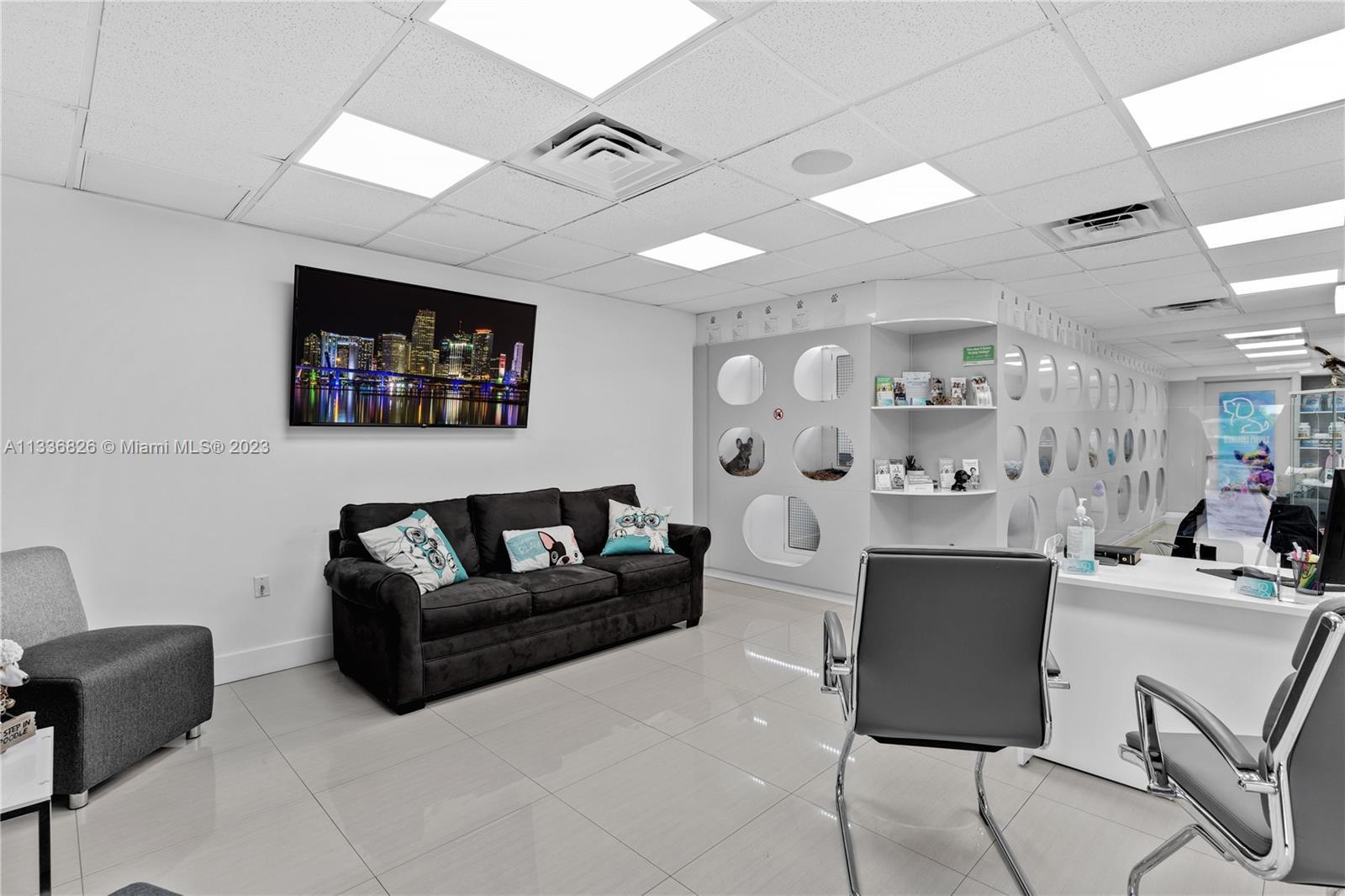 Photo of 10869 SW 40th St in Miami, FL