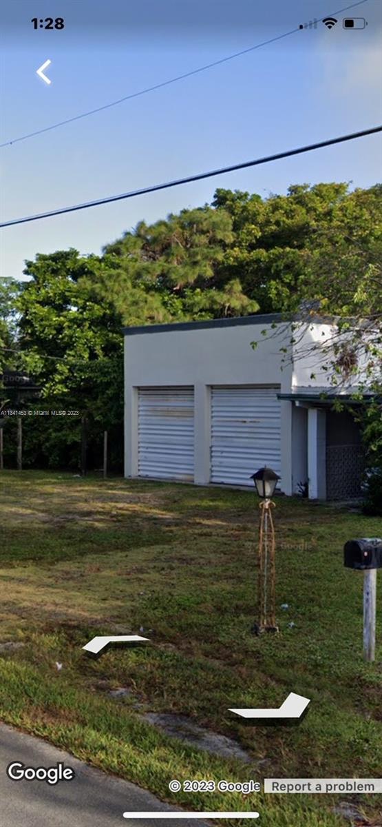 Photo of 1601 NW 147th St Dr in Miami, FL
