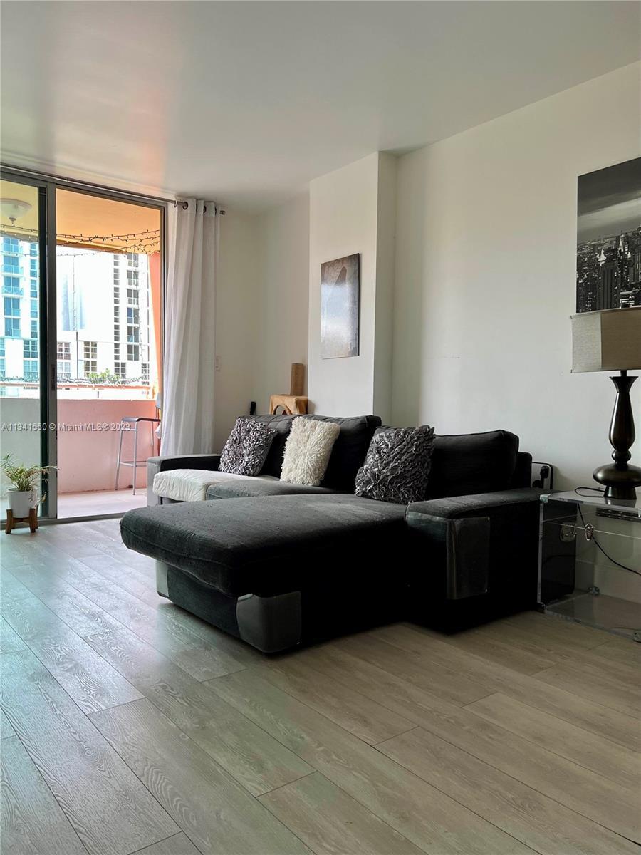Photo of 501 SW 1st St #602 in Miami, FL