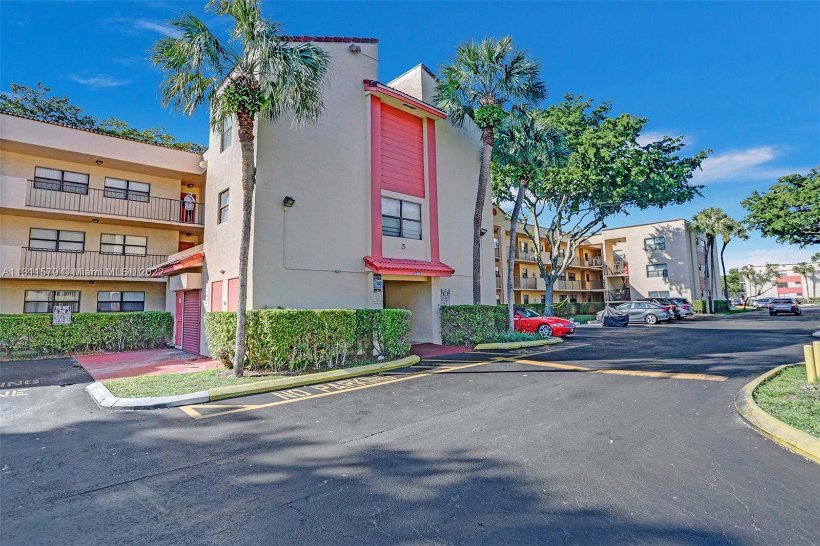 Photo of 3410 Foxcroft Rd #202 in Miramar, FL