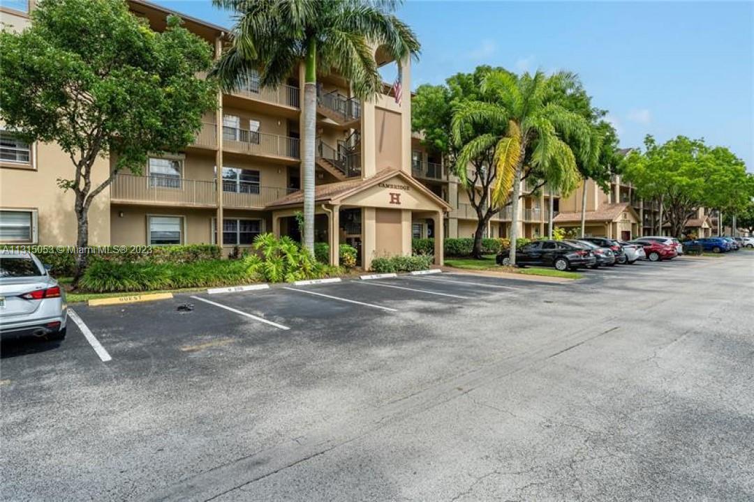 Photo of 1401 SW 128th Ter #207H in Pembroke Pines, FL