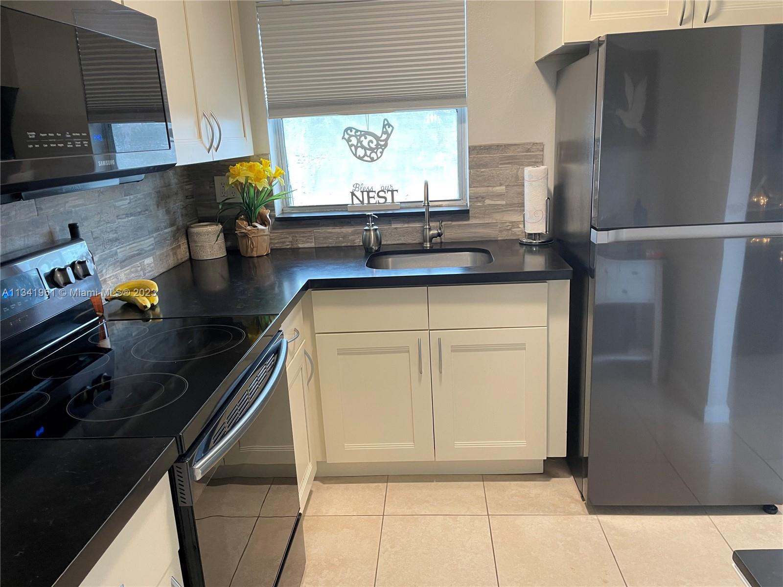 Photo of 9480 Sunrise Lakes Blvd #207 in Sunrise, FL