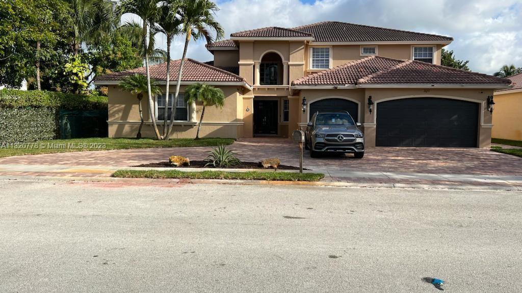 Photo of 321 SW 159th Dr in Pembroke Pines, FL