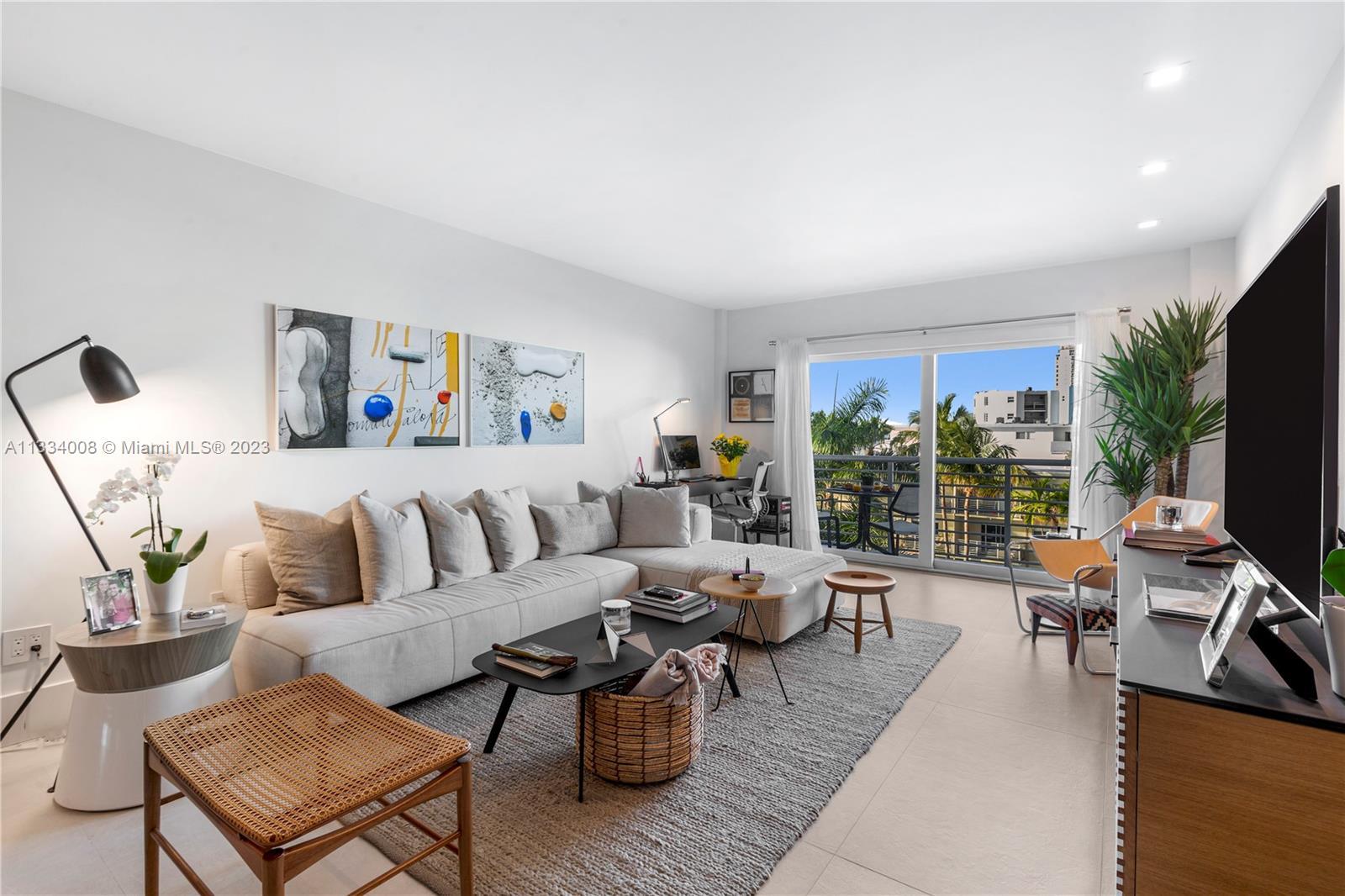 Photo of 1450 Lincoln Rd #503 in Miami Beach, FL