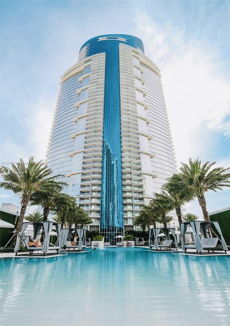 Live in the building with most amenities in Miami. This 1 bedroom plus DEN and 2 bathrooms at PARAMO