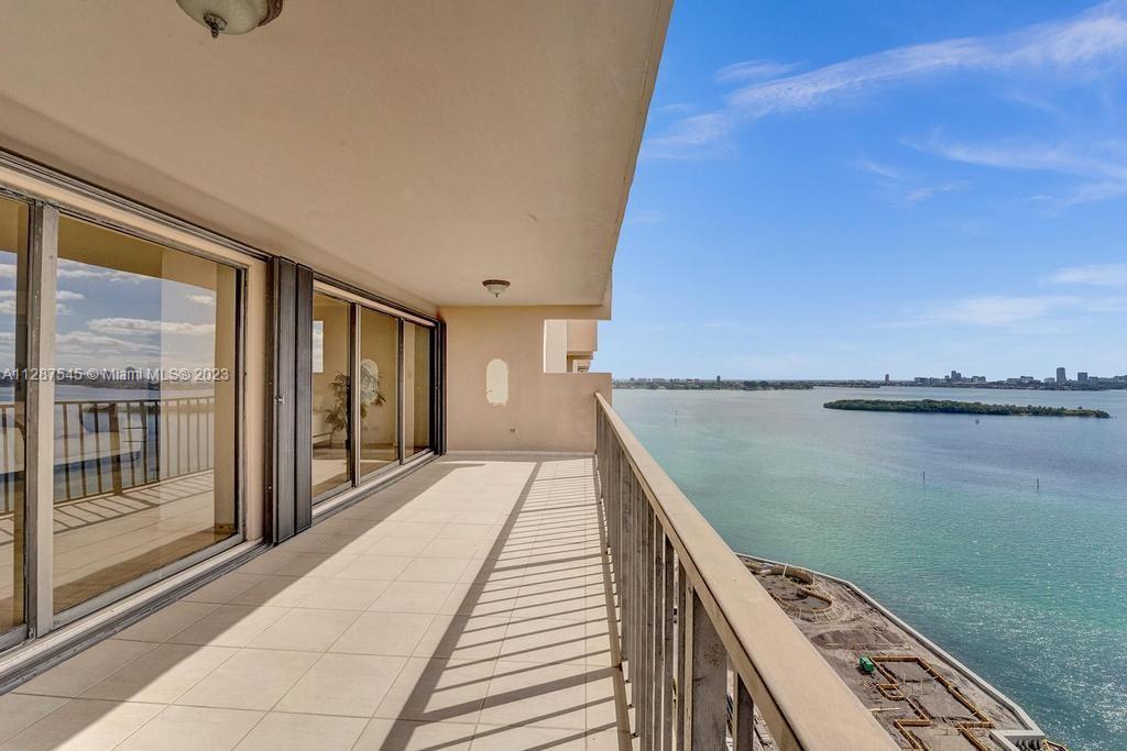 Photo of 1800 NE 114th St #1909 in Miami, FL