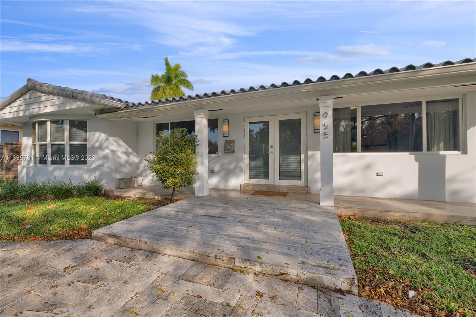 Photo of 955 NE 98th St in Miami Shores, FL