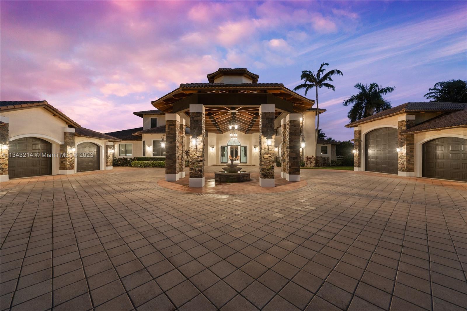 Photo of 16710 Berkshire Ct in Southwest Ranches, FL