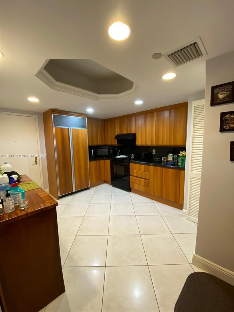 This luxurious 1-bedroom plus den oceanfront condo offers 1260 sq ft of tranquil living space with g